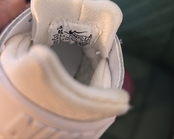 Nike HURARACHES Toddler/Baby White Sneakers - Picture 4 of 4